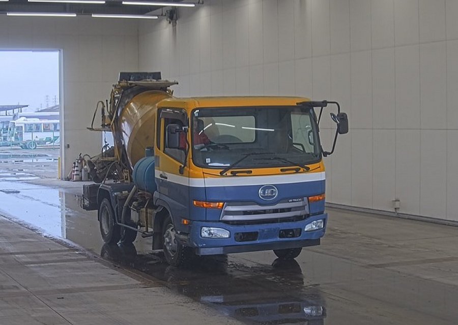 NISSAN CONDOOR CONCRETE MIXER TRUCK