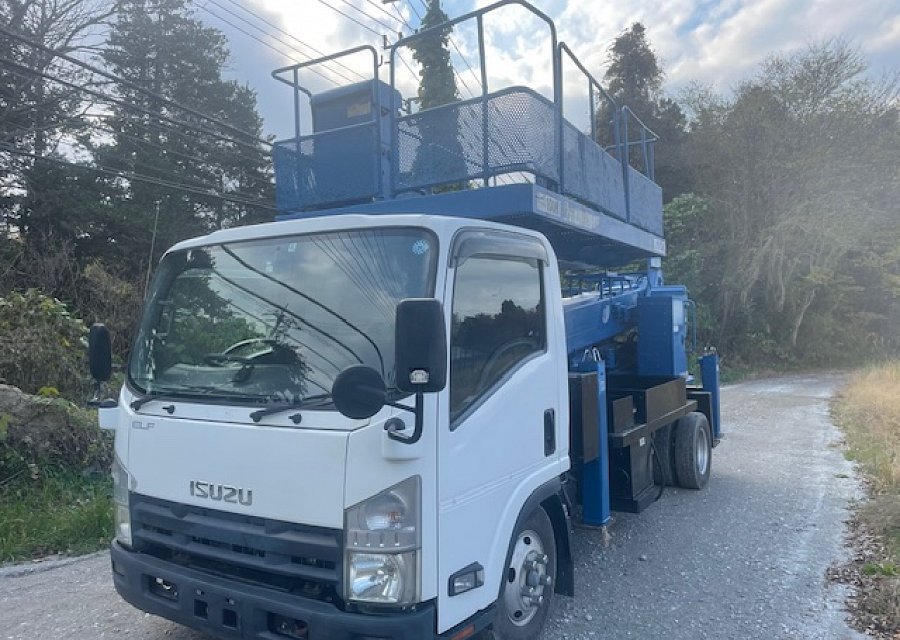 ISUZU ELF MANLIFT TRUCK